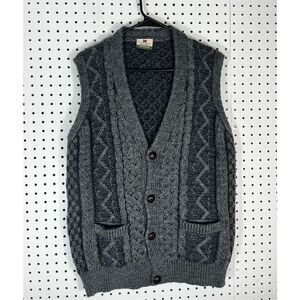 Carraig Donn  wool sweater vest